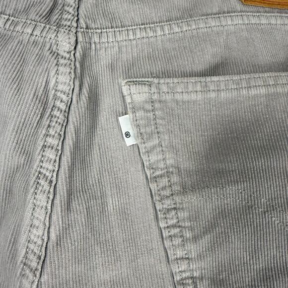 Levis Shorts Mens 36 Grey Corduroy Cut Offs Hemmed Chino Vintage Inspired - Picture 8 of 13